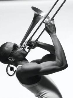 Cortar a música Trombone Shorty online grátis.